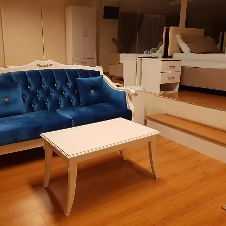 Blue לינה וארוחת בוקר
